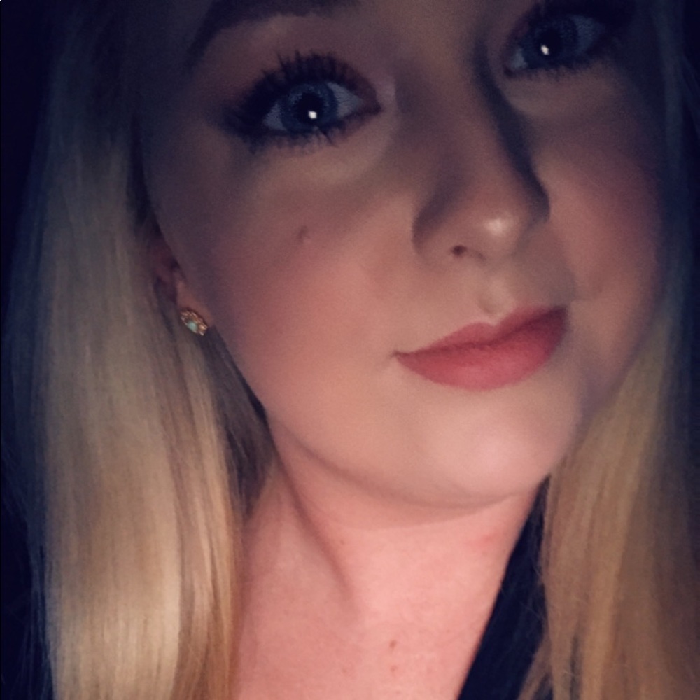 Meet your Posher, Julianna
